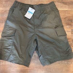 NWT Nike cargo shorts.